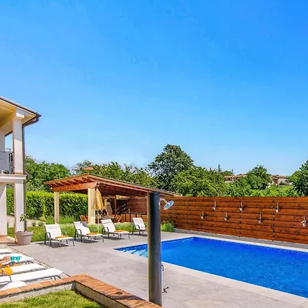 Villa Zupan By *